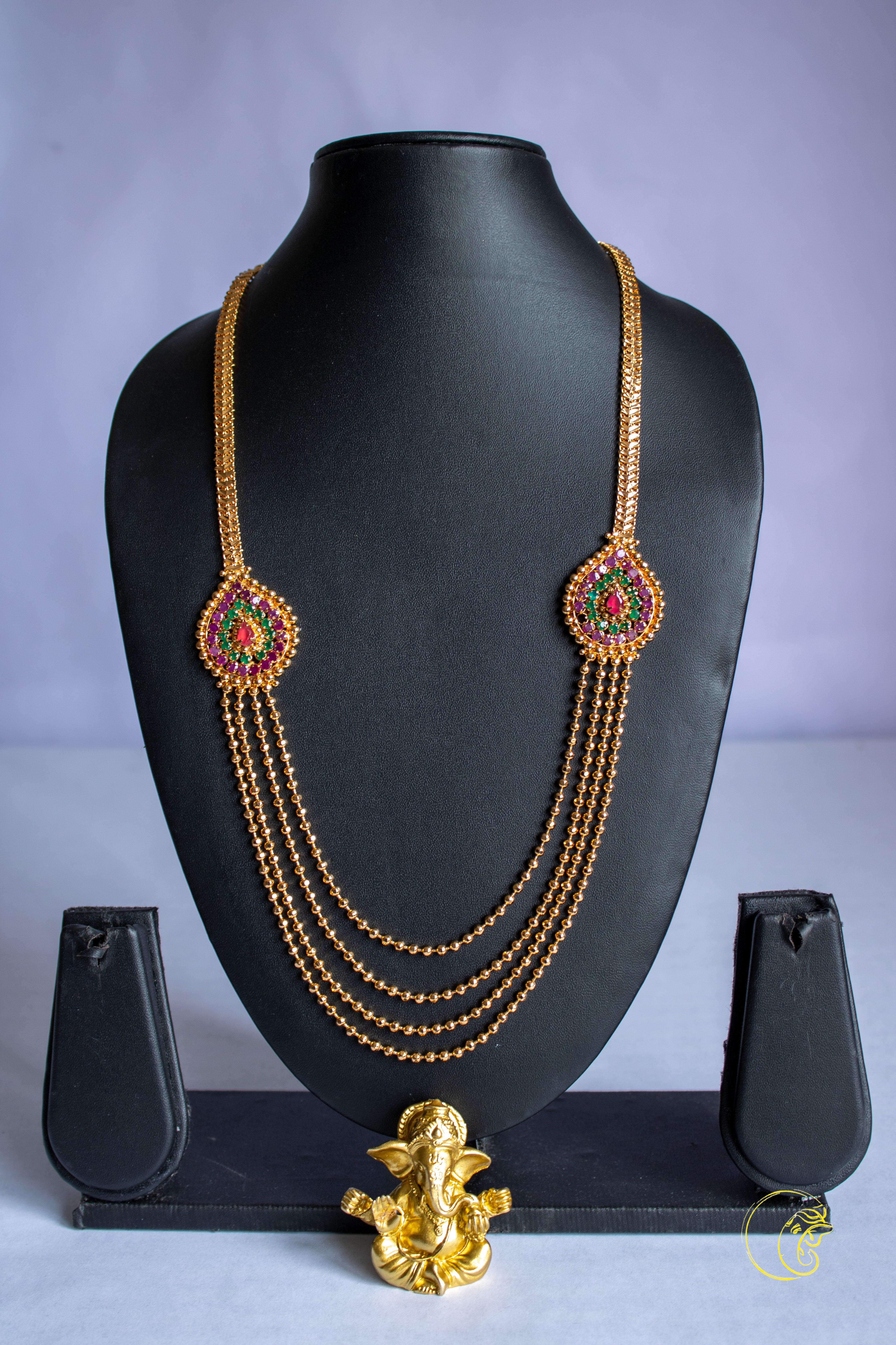 Gold pleated Chain